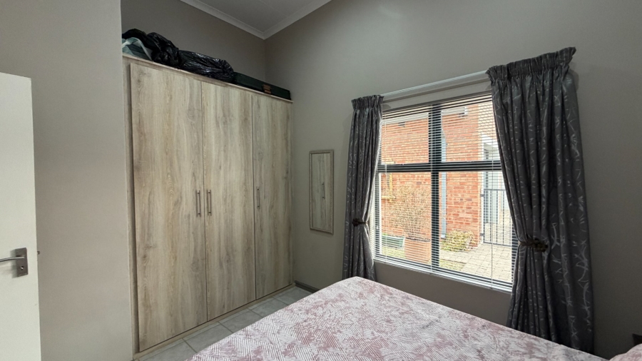 2 Bedroom Property for Sale in De Land Estate North West